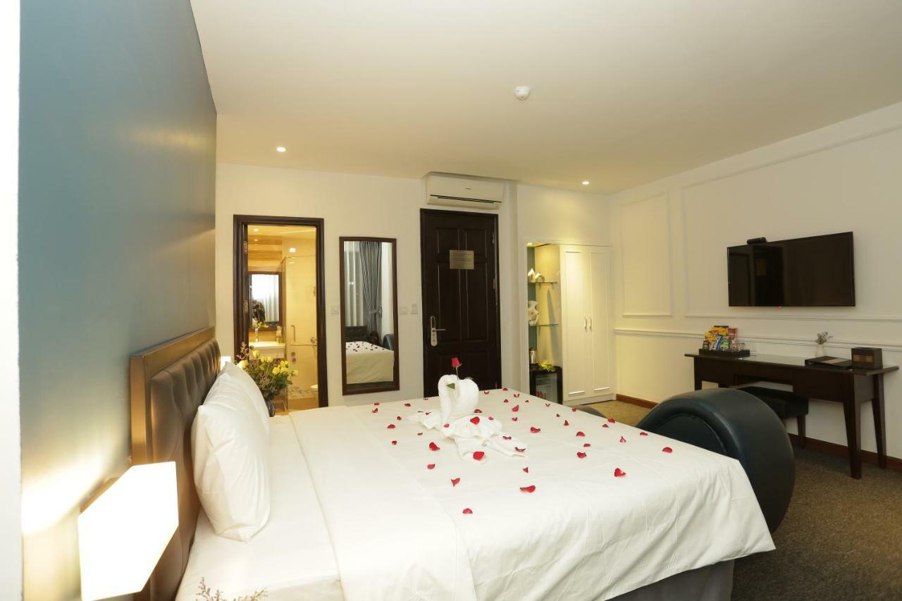 Adeline Hotel Hanoi Bagian luar foto