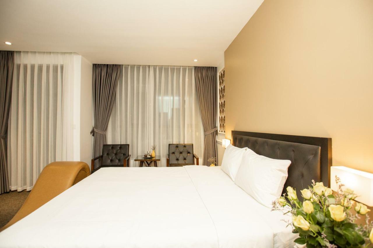 Adeline Hotel Hanoi Bagian luar foto